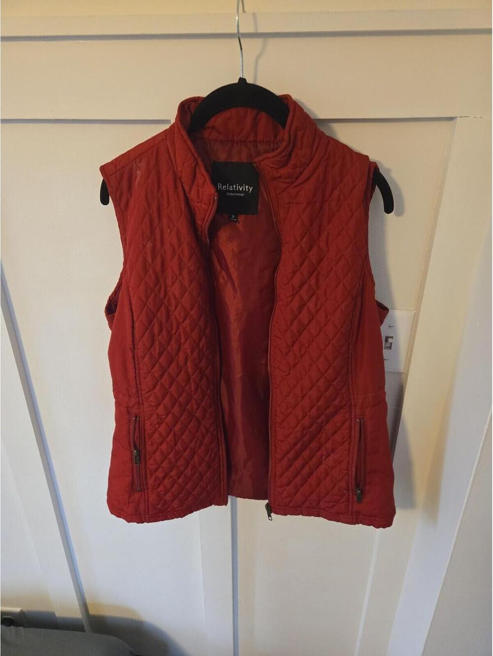 Relativity Red Quilted Puffer Vest with Cinched Back Detail - Size Medium - Picture 1 of 4